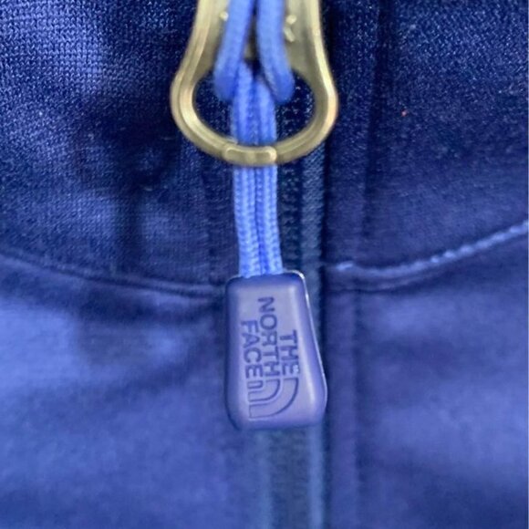 THE North Face woman’s jacket. Blue on blue. Size XS. New condition. - Picture 5 of 9